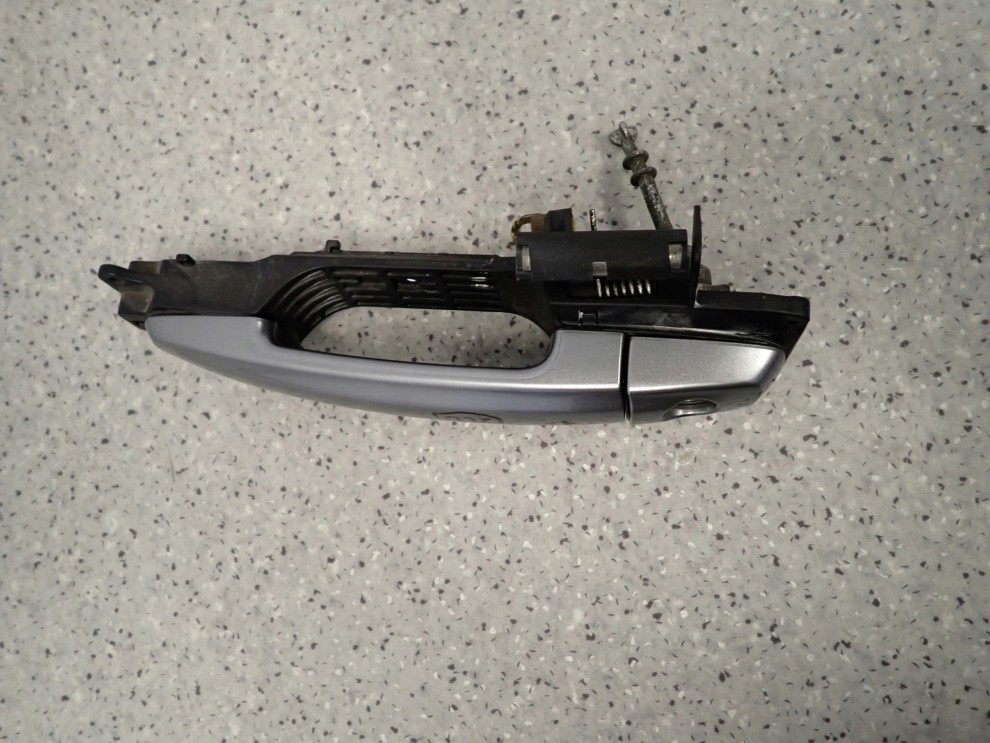 SUZUKI SWIFT 10- MK7 KLAMKA PRZEDNIA LEWA ZCD 5/8