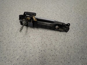 SUZUKI SWIFT 10- MK7 KLAMKA PRZEDNIA LEWA ZCD 7/8 MINIATURA