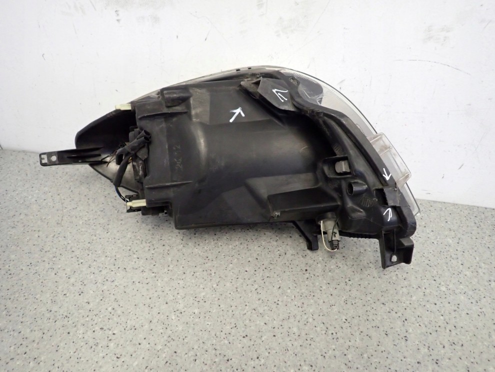NISSAN NOTE E11 06- LAMPA PRZEDNIA PRAWA REFLEKTOR EUROPA 11/11