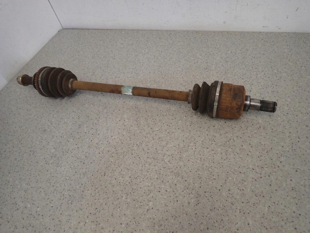 SANTA FE I 01-05 PÓŁOŚ TYLNA LEWA 2.0 CRDI 4WD 7/8