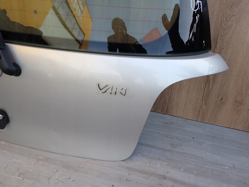 TOYOTA YARIS FR 99-05 KLAPA BAGAŻNIKA SZYBA 1E7 9/16