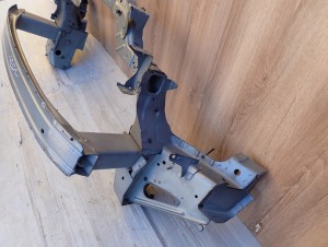 CHEVROLET ORLANDO 10- PAS PRZEDNI GYM 4/8 MINIATURA