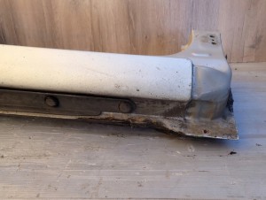 TOYOTA YARIS II 5d 06-11 PRÓG PRAWY 8/12 MINIATURA