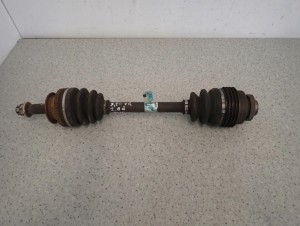 SANTA FE I 01-05 PÓŁOŚ PRZEDNIA PRAWA 2.0 CRDI 4WD 1/8 MINIATURA