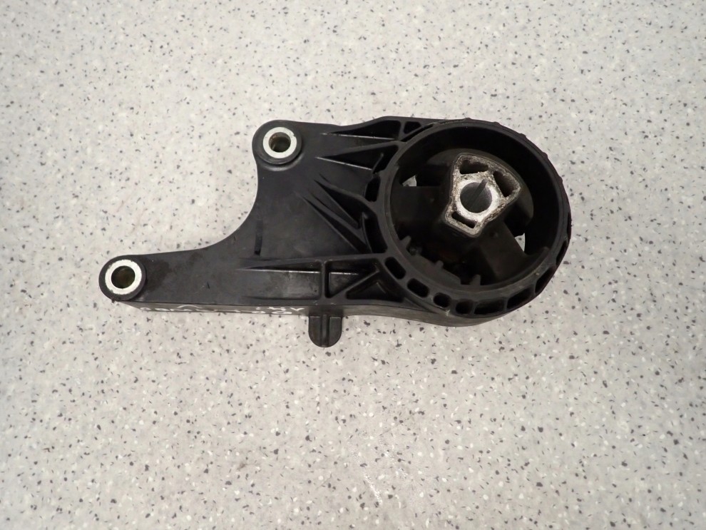 CHEVROLET ORLANDO 1.4T 10- PODUSZKA SILNIKA PRZÓD 4/6