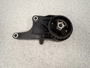 CHEVROLET ORLANDO 1.4T 10- PODUSZKA SILNIKA PRZÓD 4/6 MINIATURA