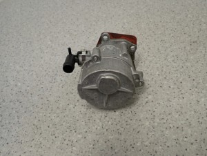 NISSAN PRIMERA P12 1.9 DCI DIESEL POMPA VACUM PODCIŚNIENIOWA 2/9 MINIATURA