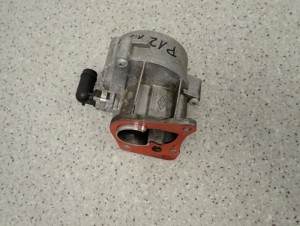 NISSAN PRIMERA P12 1.9 DCI DIESEL POMPA VACUM PODCIŚNIENIOWA 3/9 MINIATURA