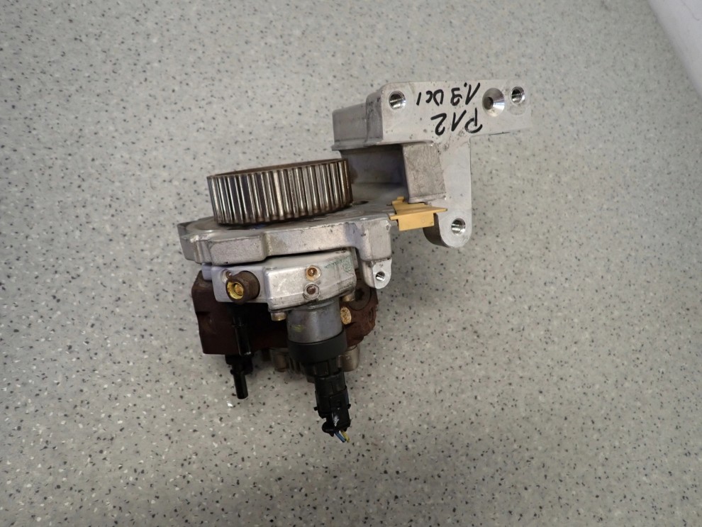 NISSAN PRIMERA P12 1.9 DCI DIESEL POMPA PALIWA WTRYSKOWA 3/8