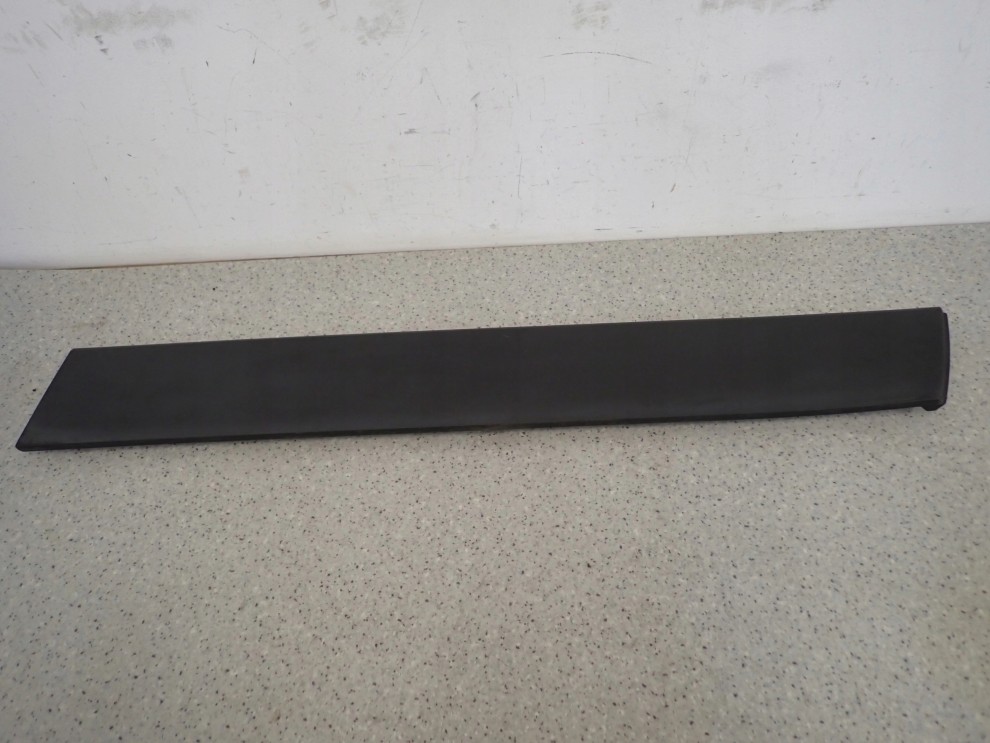 SUZUKI SX4 S-CROSS 13-21 LISTWA DRZWIPRZEDNIA PRAWA 3/7