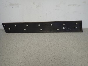 SUZUKI SX4 S-CROSS 13-21 LISTWA DRZWIPRZEDNIA PRAWA 4/7 MINIATURA