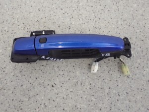 SUZUKI SX4 S-CROSS 13-21 KLAMKA DRZWI PRZEDNICHH PRAWYCH ZUM 2/5 MINIATURA