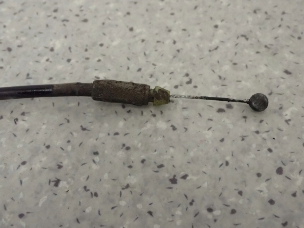 SUZUKI GRAND VITARA 06-11 LINKA OTWIERANIA MASKI POKRYWY SILNIKA 4/6