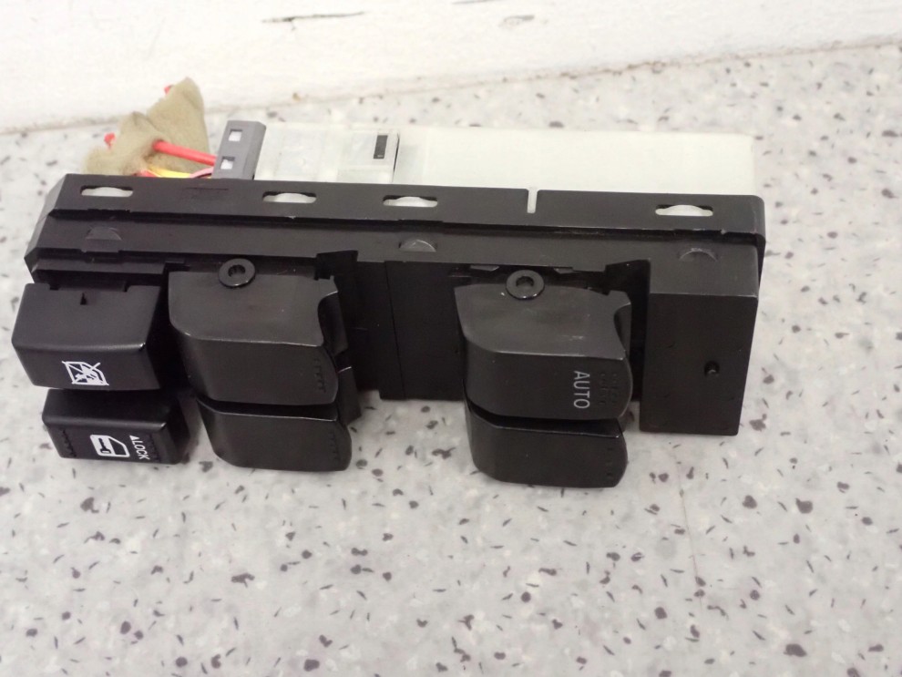 GRAND VITARA II 06 - PANEL STEROWANIA SZYBAMI LEWY 4 SZYBY 4/6