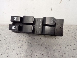 GRAND VITARA II 06 - PANEL STEROWANIA SZYBAMI LEWY 4 SZYBY 2/6 MINIATURA