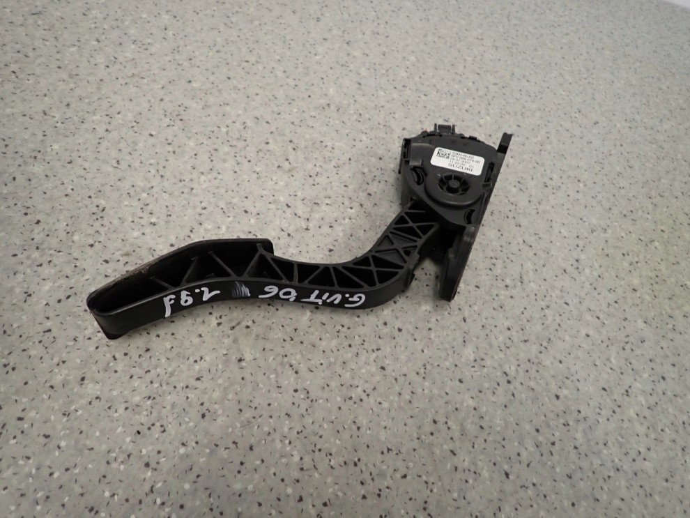 GRAND VITARA II 06- PEDAŁ GAZU EUROPA 15900-65J02 3/8