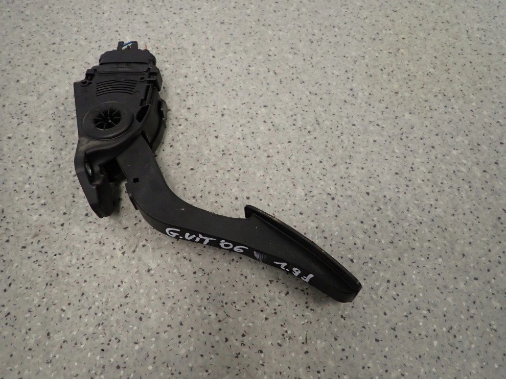 GRAND VITARA II 06- PEDAŁ GAZU EUROPA 15900-65J02 5/8