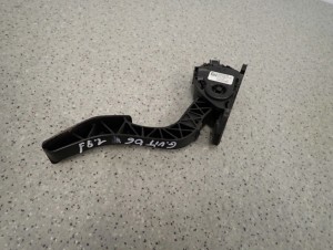 GRAND VITARA II 06- PEDAŁ GAZU EUROPA 15900-65J02 3/8 MINIATURA