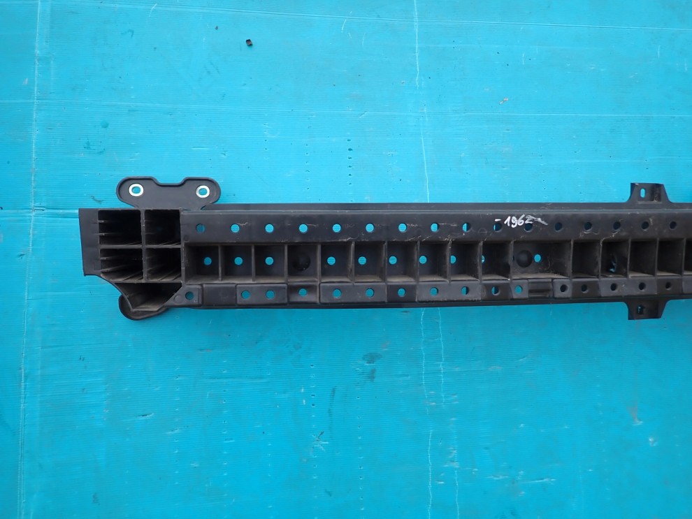 SUZUKI SWIFT MK7 10-16 BELKA ZDERZAKA TYLNEGO 2/5