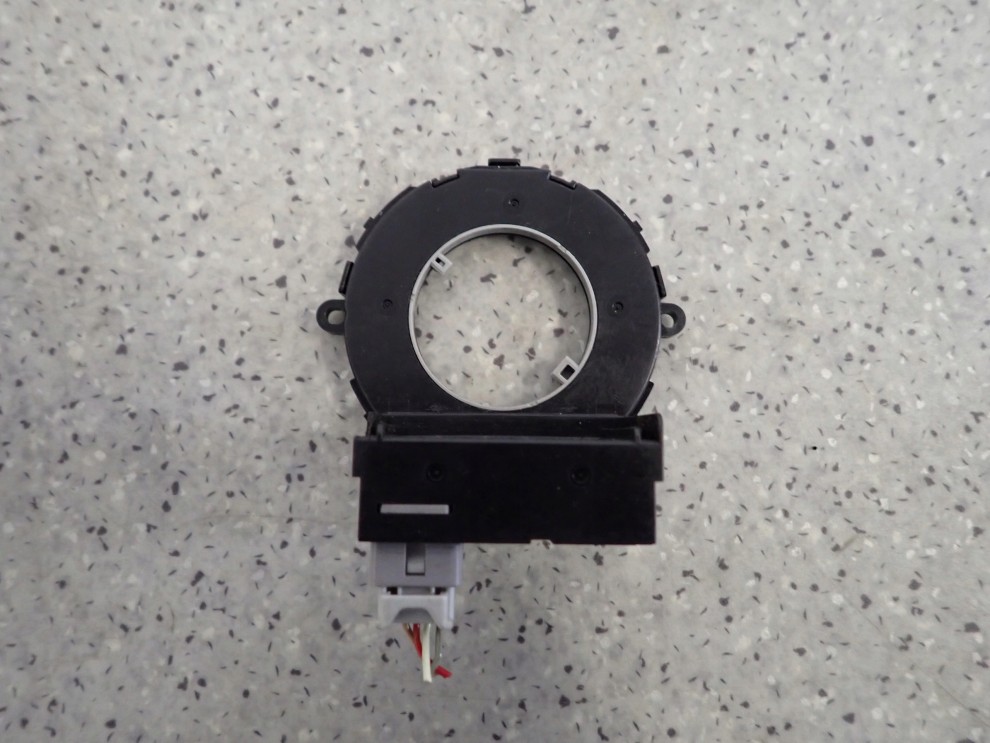 SUZUKI SWIFT MK7 10- CZUJNIK KĄTA SKRĘTU 5/6