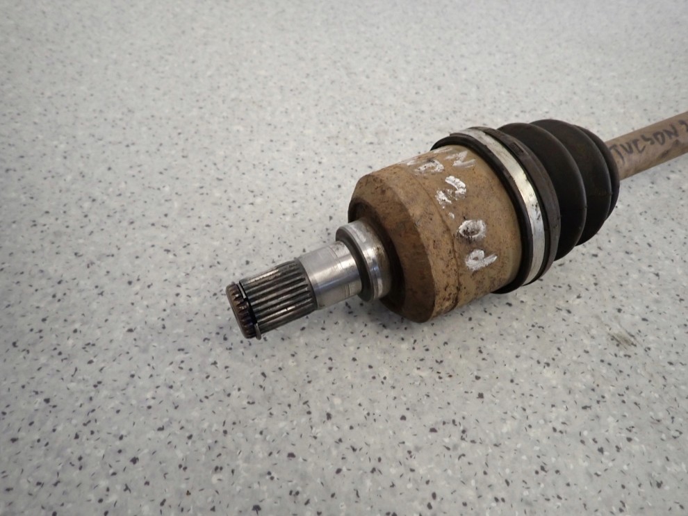 HYUNDAI TUCSON 4WD 2.0 CRDI 07- PÓŁOŚ TYLNA LEWA 2/5