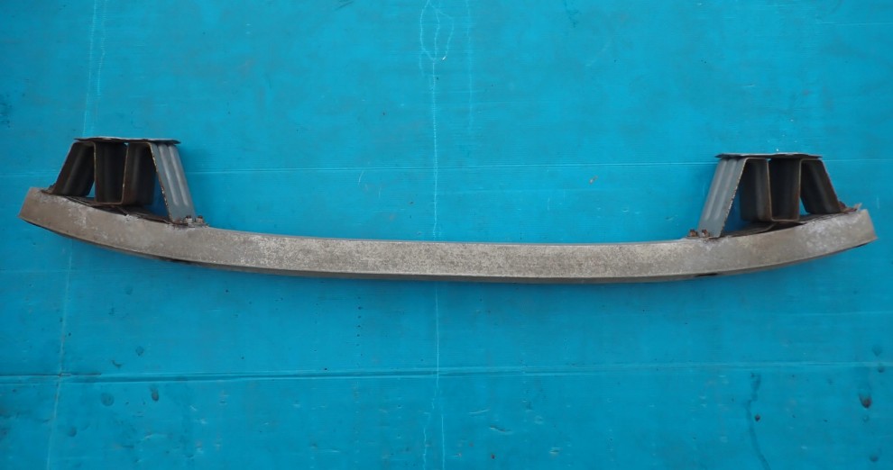 TOYOTA AVENSIS T25 KOMBI 02- BELKA ZDERZAKA TYLNEGO 5/5