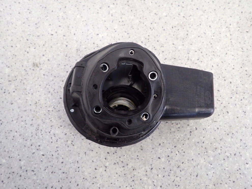 HYUNDAI i30 07-11 KLAPKA WLEWU PALIWA 2R 4/6