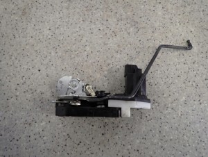 HYUNDAI GETZ 02-10 ZAMEK DRZWI LEWY 4 PIN