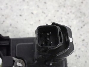 HYUNDAI GETZ 02-10 ZAMEK DRZWI LEWY 4 PIN 3/5 MINIATURA