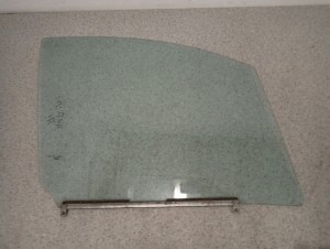 SUZUKI SPLASH 08-14 SZYBA DRZWI PRZEDNIA LEWA 2/4 MINIATURA