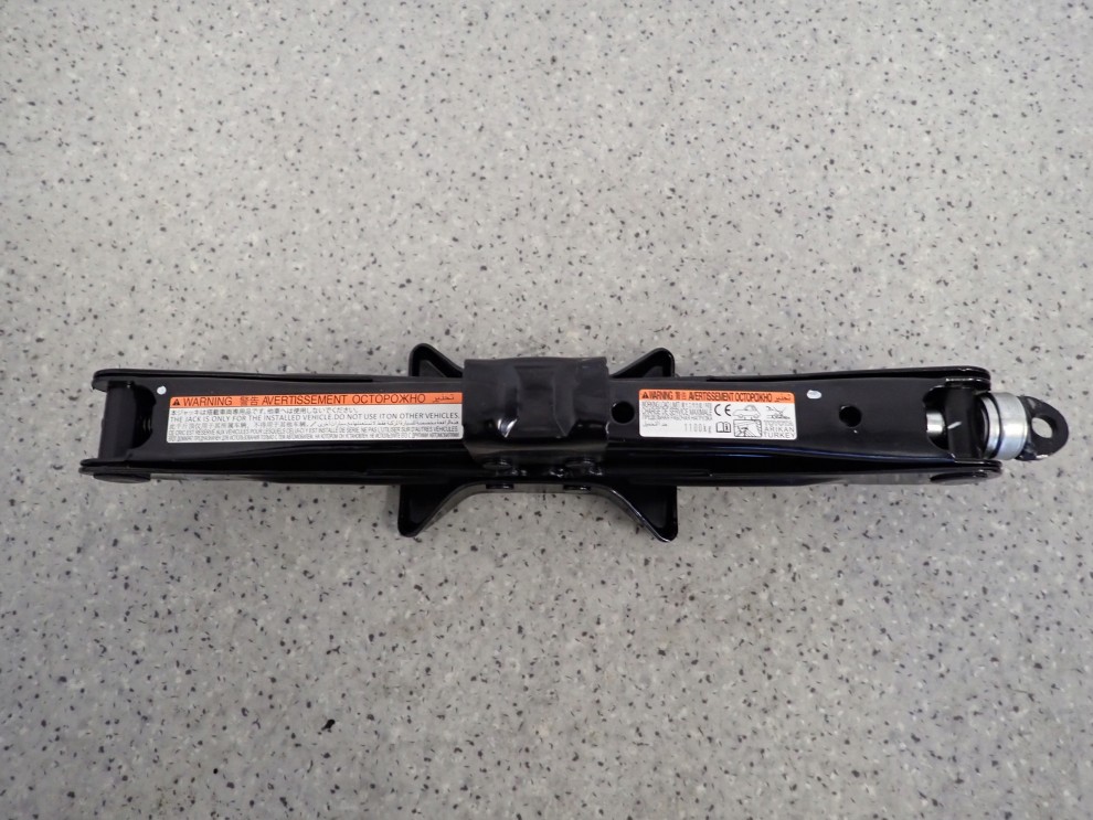 TOYOTA CHR C-HR LEWAREK PODNOŚNIK SAMOCHODOWY KLUCZ DO KÓŁ NOWY ORYGINAŁ 2/5