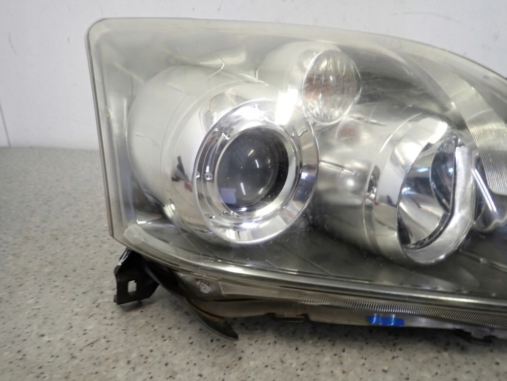 TOYOTA AVENSIS T25 06- REFLEKTOR PRAWY LAMPA PRZEDNIA PRAWA LIFT 5/16