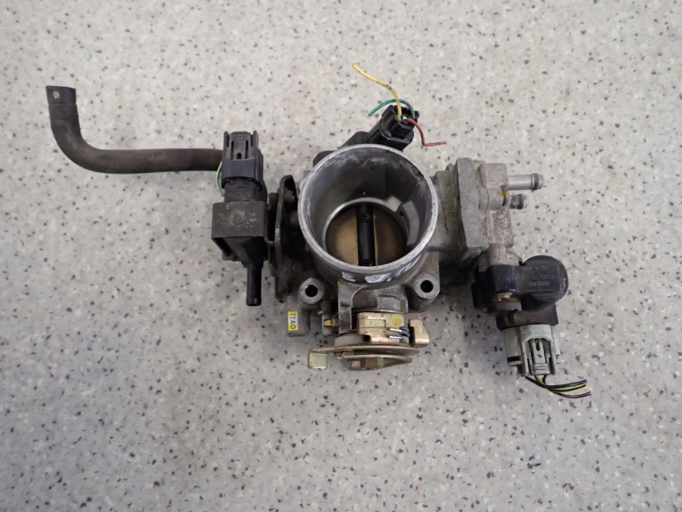 HONDA CIVIC VII 01- 1.6i PRZEPUSTNICA POWIETRZA 2/6