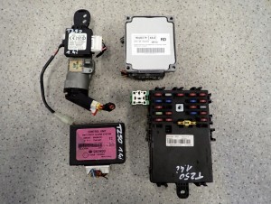 CHEVROLET AVEO 1.4 BENZYNA T250 07- ZESTAW STARTOWY KOMPUTER STACYJKA 1/6 MINIATURA