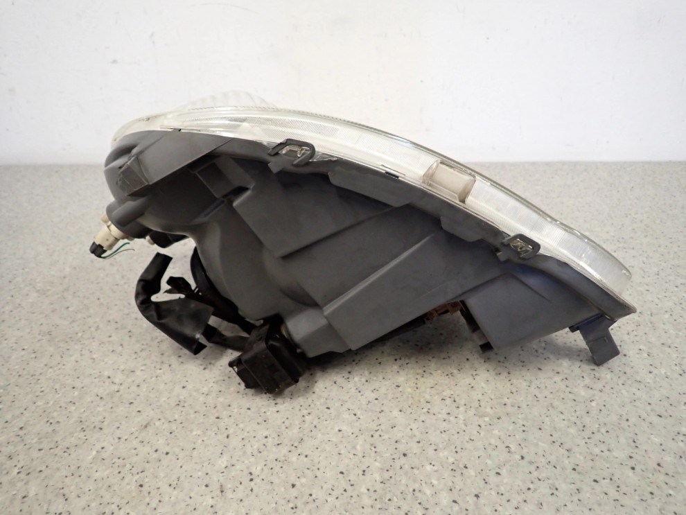 TOYOTA YARIS I FR 03- LAMPA PRZEDNIA PRAWA REFLEKTOR 14/16