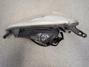TOYOTA YARIS I FR 03- LAMPA PRZEDNIA PRAWA REFLEKTOR 8/16 MINIATURA