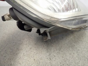 TOYOTA YARIS I FR 03- LAMPA PRZEDNIA PRAWA REFLEKTOR 13/16 MINIATURA