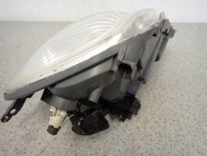 TOYOTA YARIS I FR 03- LAMPA PRZEDNIA PRAWA REFLEKTOR 15/16 MINIATURA