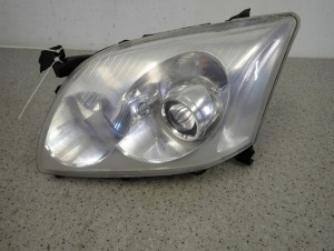 TOYOTA AVENSIS T25 03-05 REFLEKTOR LAMPA PRZEDNIA LEWA