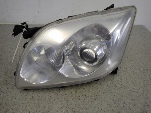 TOYOTA AVENSIS T25 03-05 REFLEKTOR LAMPA PRZEDNIA LEWA 3/10 MINIATURA