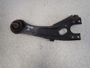 HYUNDAI i30 07-12 WAHACZ TYLNY LEWY WZDŁUŻNY 1/6 MINIATURA