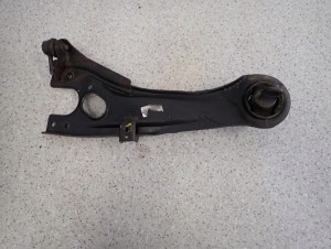 HYUNDAI i30 07-12 WAHACZ TYLNY LEWY WZDŁUŻNY 4/6 MINIATURA