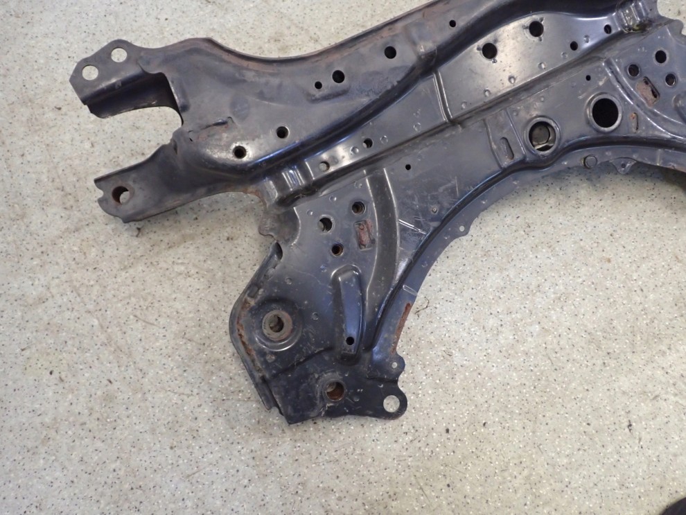 TOYOTA AURIS I 07-12 BELKA ZAWIESZENIA PRZEDNIEGO SANKI 5/6