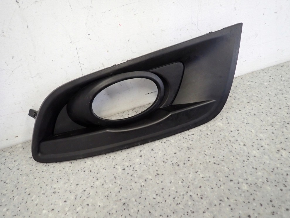 MAZDA3 MAZDA 3 BK HB 06-08 ZAŚLEPKA HALOGENU LEWA KRATKA RAMKA 2/5