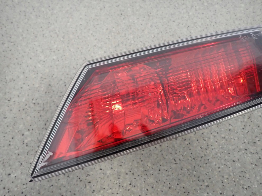 HONDA CIVIC UFO VIII LIFT 10-12 LAMPA TYLNA PRAWA WEWNĘTRZNA 3/9