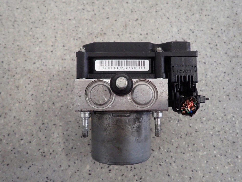 LEGACY OUTBACK 03- 2.5 POMPA ABS STEROWNIK 1/7