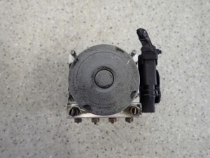 LEGACY OUTBACK 03- 2.5 POMPA ABS STEROWNIK 3/7 MINIATURA