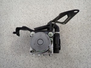 SUBARU FORESTER II 2.0i 02-07 POMPA ABS 3/5 MINIATURA