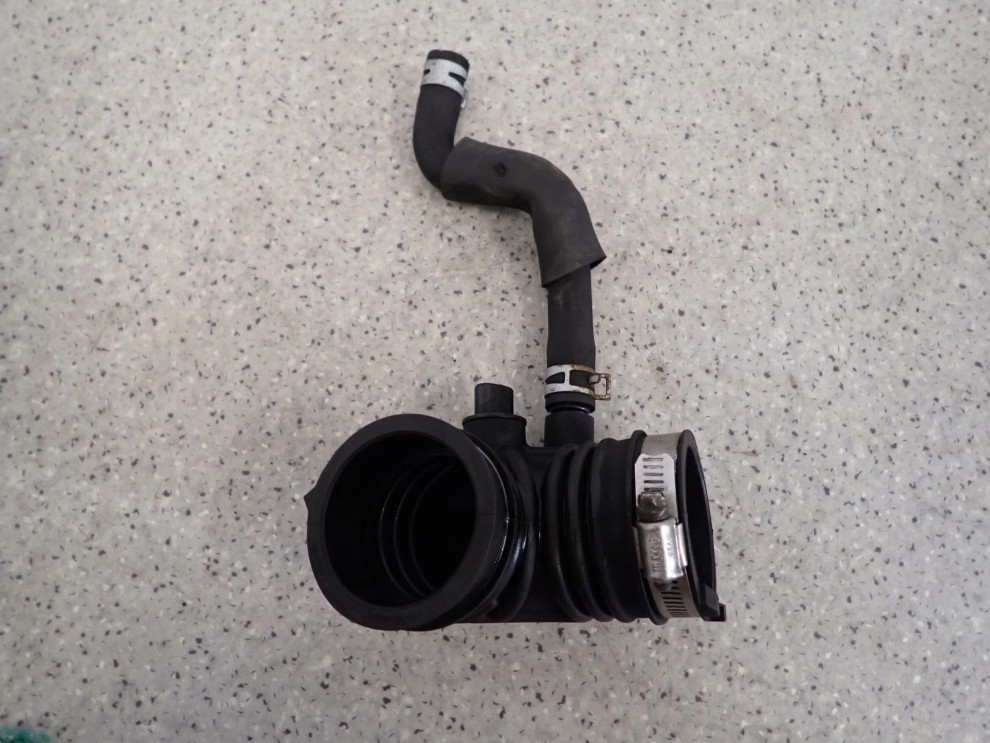 SUZUKI CELERIO 1.0i 14-19 PRZEWÓD RURA POWIETRZA KOLANKO 5/6