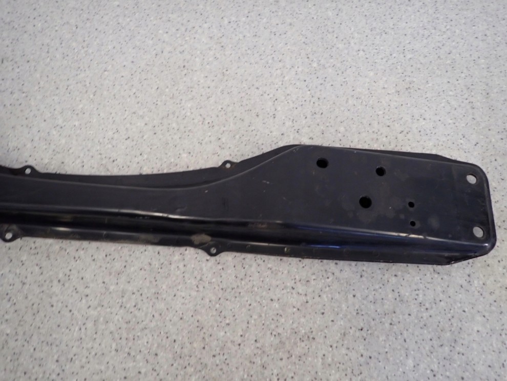 TOYOTA AVENSIS VERSO 01- BELKA WZDŁUŻNA SILNIKA 5/6